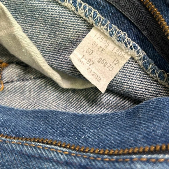 High Rise Denim Levi’s Jeans - Picture 9 of 10